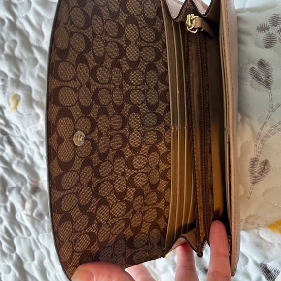 Coach Top Fold Wallet - Picture 2 of 4